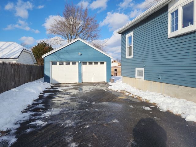 12 Stebbins Street, Chicopee, MA 01020