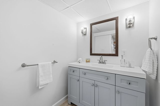 151 Greenwood Rd, Andover, MA 01810