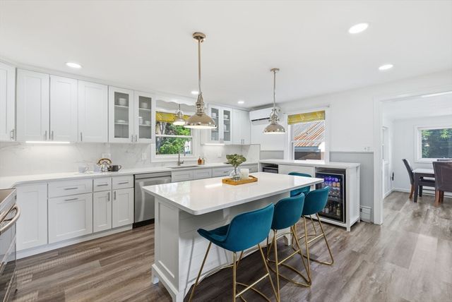 151 Greenwood Rd, Andover, MA 01810