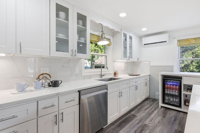 151 Greenwood Rd, Andover, MA 01810