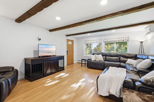 151 Greenwood Rd, Andover, MA 01810