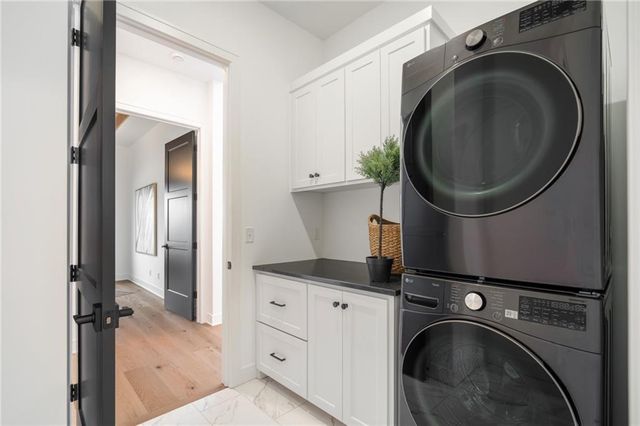 11289 S Sunray Drive, Olathe, KS 66061