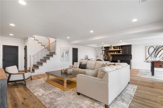 11289 S Sunray Drive, Olathe, KS 66061