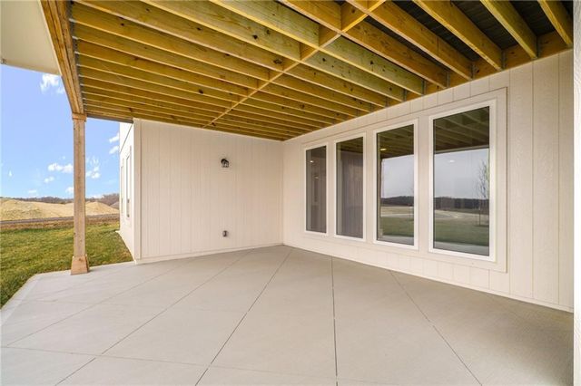 11289 S Sunray Drive, Olathe, KS 66061