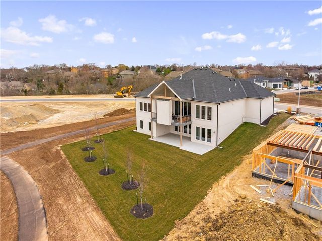 11289 S Sunray Drive, Olathe, KS 66061