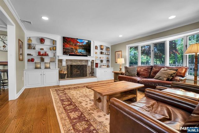 309 Windham Court, Wyckoff, NJ 07481