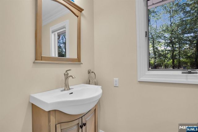 309 Windham Court, Wyckoff, NJ 07481