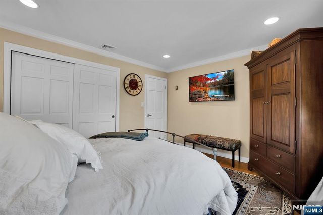 309 Windham Court, Wyckoff, NJ 07481