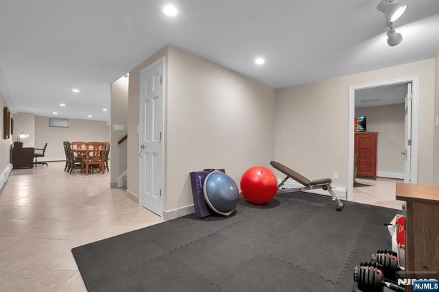 309 Windham Court, Wyckoff, NJ 07481