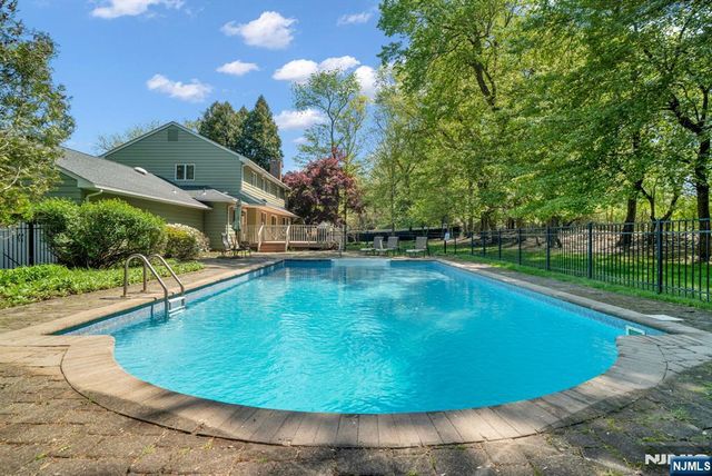 309 Windham Court, Wyckoff, NJ 07481
