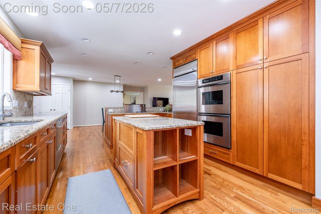 785 Old Milford Farms, Milford Charter Township, MI 48381