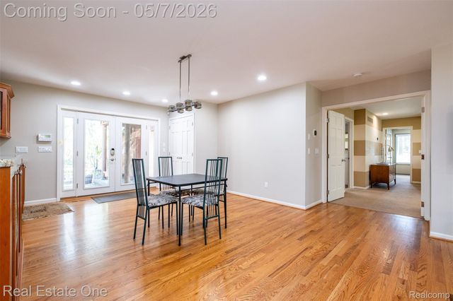 785 Old Milford Farms, Milford Charter Township, MI 48381