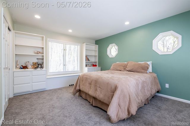 785 Old Milford Farms, Milford Charter Township, MI 48381