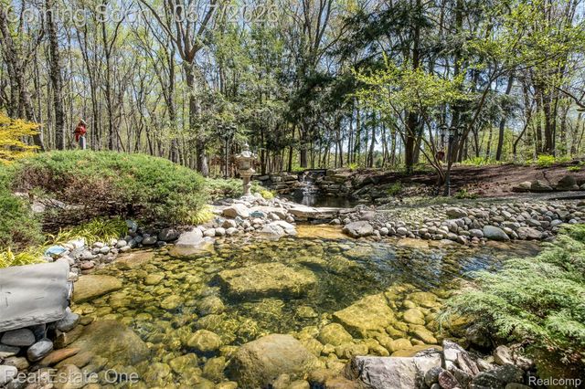 785 Old Milford Farms, Milford Charter Township, MI 48381