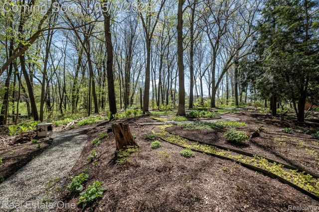 785 Old Milford Farms, Milford Charter Township, MI 48381
