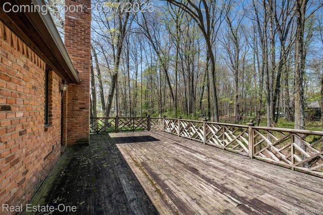 785 Old Milford Farms, Milford Charter Township, MI 48381