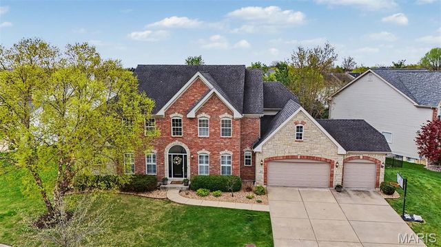 207 Irish Hound Drive, O'fallon, MO 63368