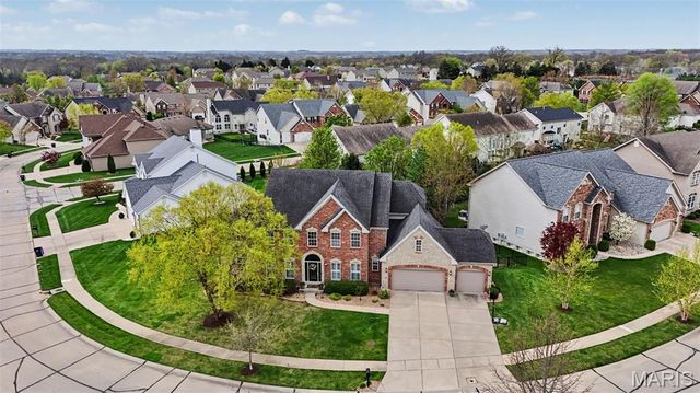 207 Irish Hound Drive, O'fallon, MO 63368