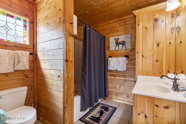 2715 Dayne DR, Sevierville, TN 37876