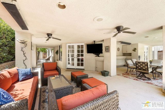 40560 Glenwood Lane, Palm Desert, CA 92260