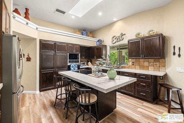 40560 Glenwood Lane, Palm Desert, CA 92260