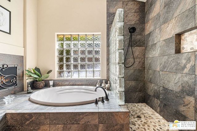 40560 Glenwood Lane, Palm Desert, CA 92260