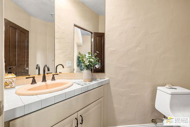 40560 Glenwood Lane, Palm Desert, CA 92260