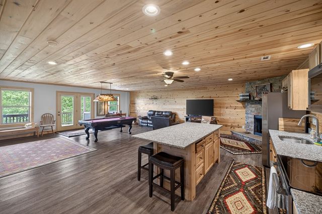 693 Knights Gap, Blairsville, GA 30512