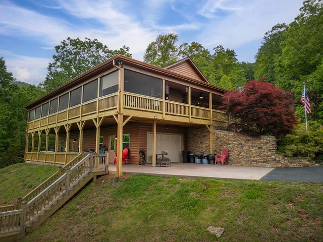 693 Knights Gap, Blairsville, GA 30512