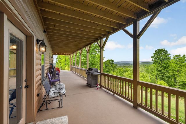 693 Knights Gap, Blairsville, GA 30512
