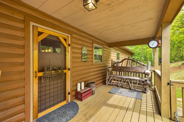 693 Knights Gap, Blairsville, GA 30512
