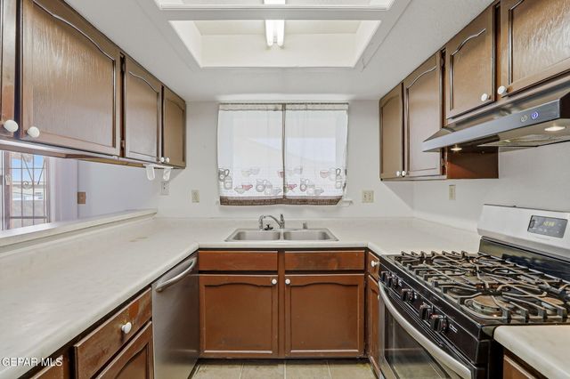 10720 Sugarland Drive, El Paso, TX 79924