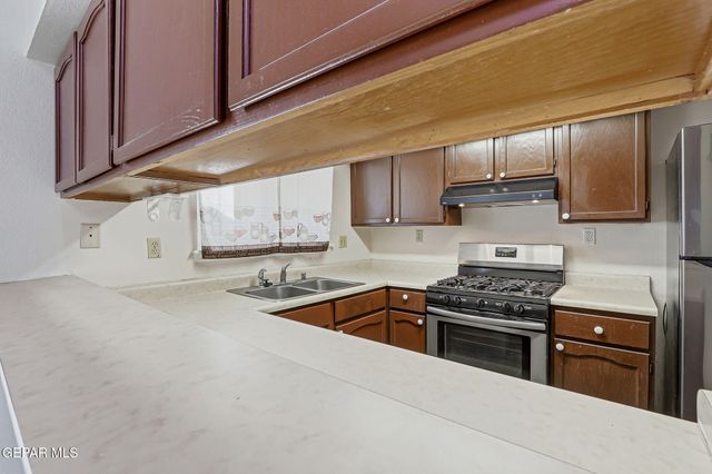 10720 Sugarland Drive, El Paso, TX 79924