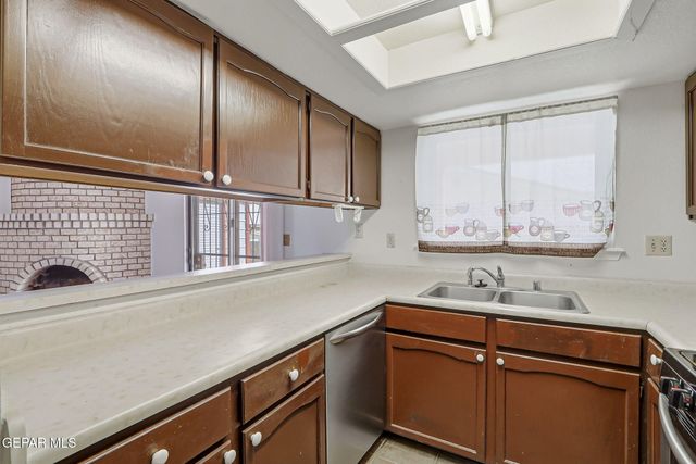 10720 Sugarland Drive, El Paso, TX 79924