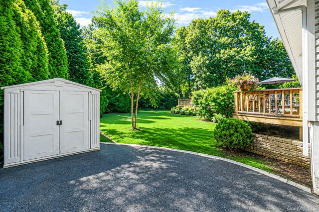 4 Cabin Lane, East Setauket, NY 11733