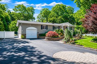 4 Cabin Lane, East Setauket, NY 11733