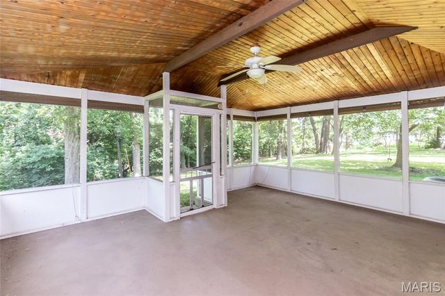 3 Creekside Lane, Creve Coeur, MO 63141