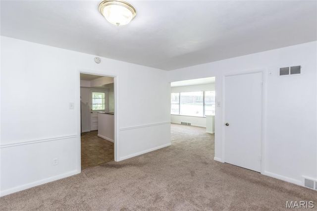 3 Creekside Lane, Creve Coeur, MO 63141