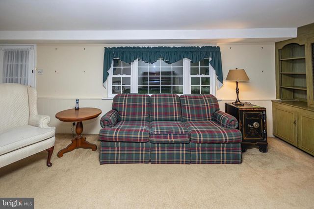 647 GUILFORD RD, Cherry Hill, NJ 08003