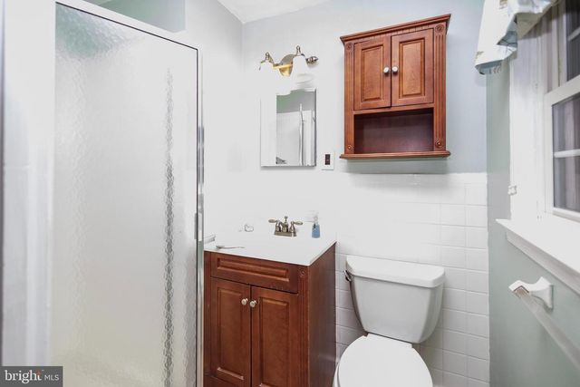 647 GUILFORD RD, Cherry Hill, NJ 08003