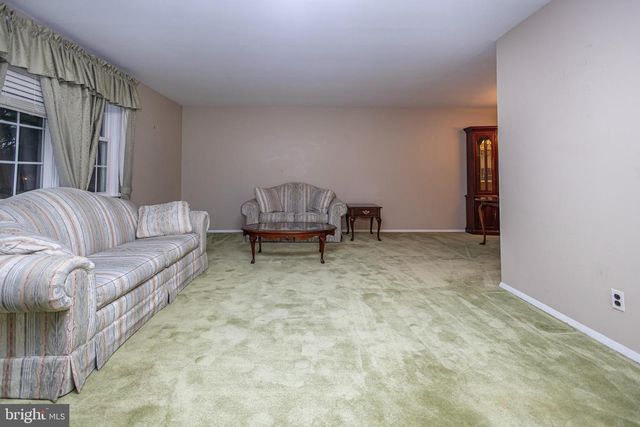 647 GUILFORD RD, Cherry Hill, NJ 08003