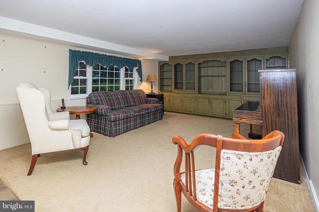 647 GUILFORD RD, Cherry Hill, NJ 08003