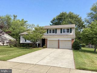 647 GUILFORD RD, Cherry Hill, NJ 08003