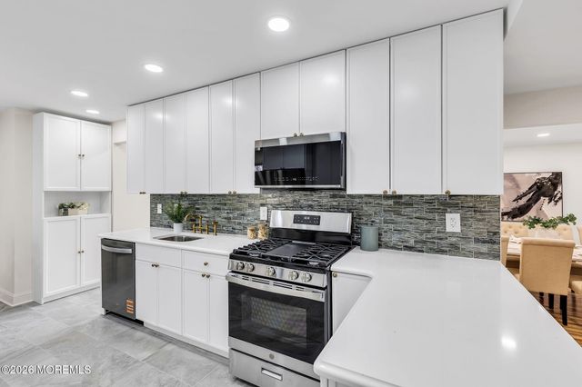 50 Westbrook Road, Howell, NJ 07731