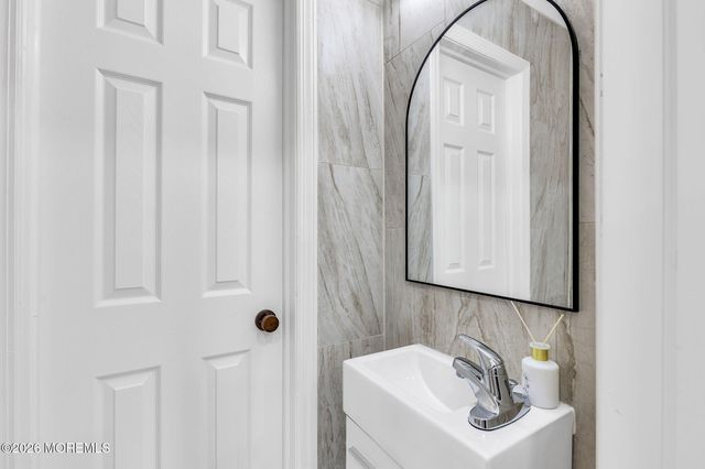 50 Westbrook Road, Howell, NJ 07731