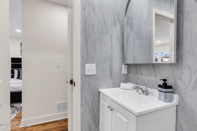 50 Westbrook Road, Howell, NJ 07731