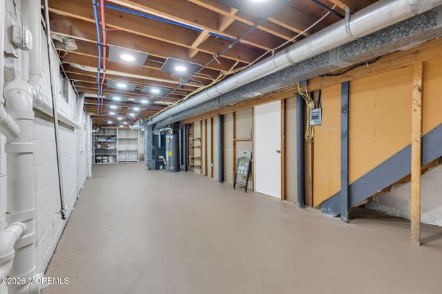 50 Westbrook Road, Howell, NJ 07731