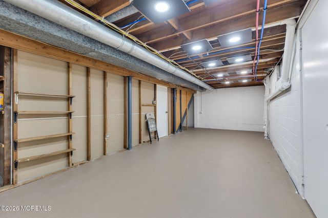 50 Westbrook Road, Howell, NJ 07731