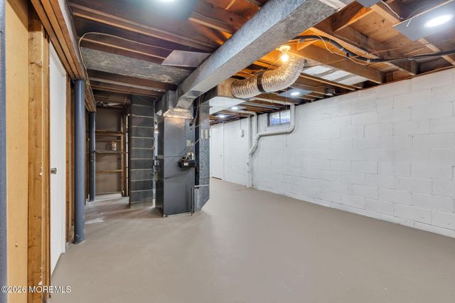 50 Westbrook Road, Howell, NJ 07731