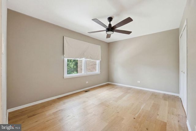 1072 TOTTENHAM CT, Sterling, VA 20164